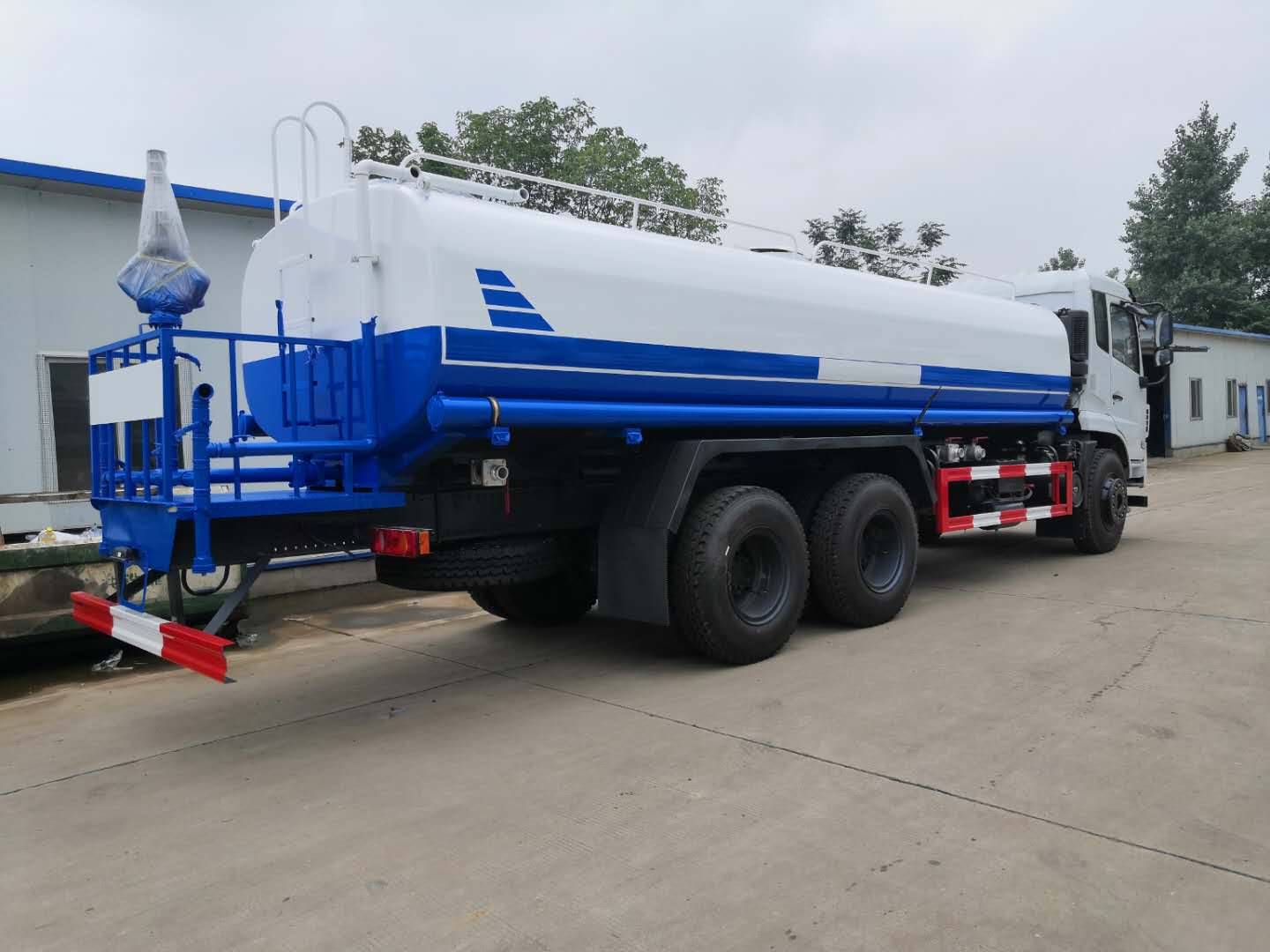 ��������ר�׺����20����ˮ��